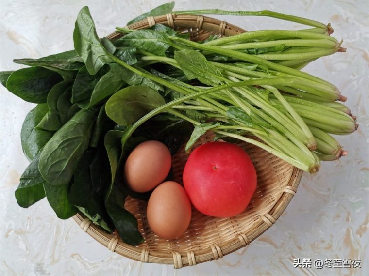 家常菠菜鸡蛋汤的做法步骤（用料及烹饪技巧）
