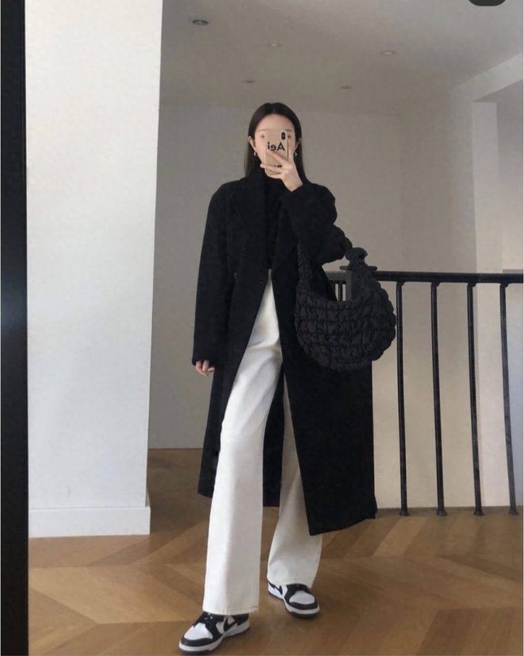黑色上衣配什么颜色的裤子好看（上身穿黑色下身怎么搭配图片）