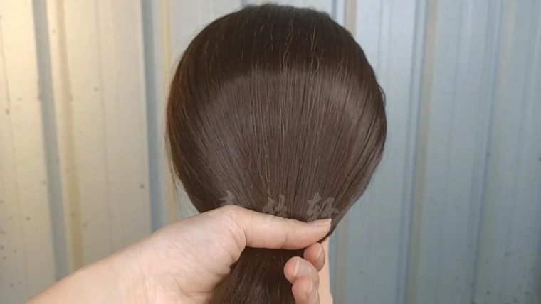 发簪如何盘发新手入门图解教程（懒人简单的盘头方法）