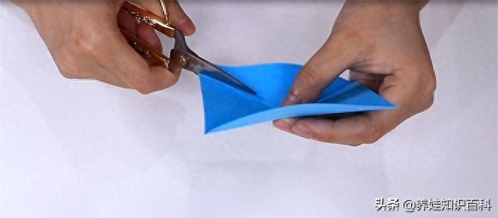 小风车的做法手工简单步骤图(制作过程需要什么材料) 小风车的做法手工简单步骤图(制作过程需要什么材料)