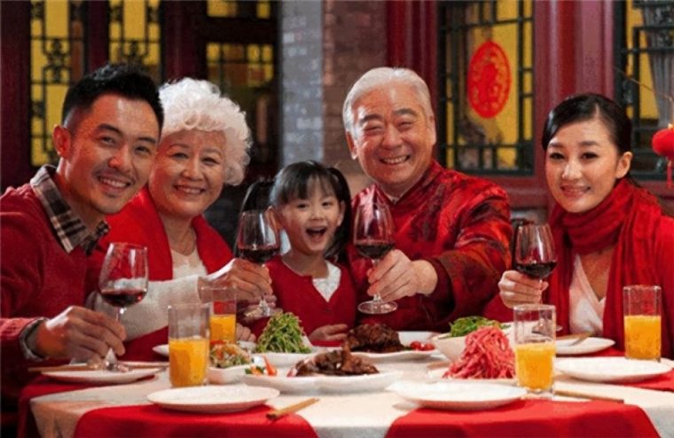 阖家幸福的意思是什么（阖家”与合家”哪个好）