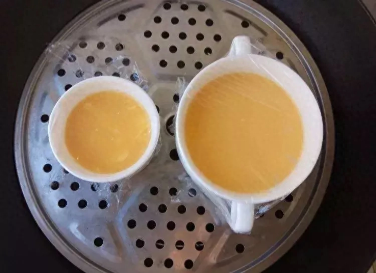保鲜膜能加热吗有毒吗（可以接触热食物吗）