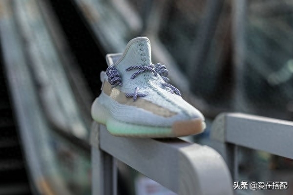 椰子鞋带的系法图解（yeezy懒人鞋鞋带怎么穿教程）