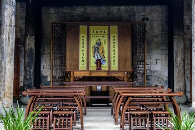 桃李满天下的意思（源于哪个典故形容什么人）