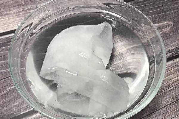 新鞋夹脚怎么办小窍门(撑大变宽的处理办法) 新鞋夹脚怎么办小窍门(撑大变宽的处理办法)
