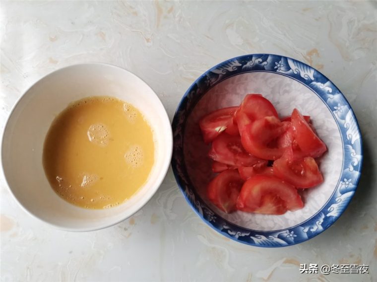 家常菠菜鸡蛋汤的做法步骤（用料及烹饪技巧）