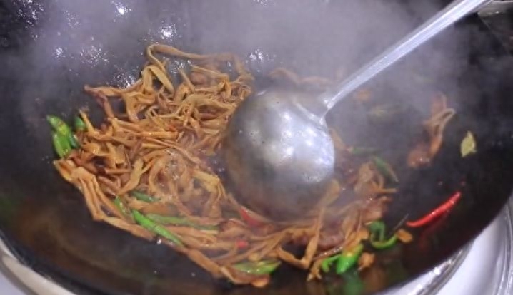 黄花怎么吃好吃又简单(鲜黄花菜的吃法与做法) 黄花怎么吃好吃又简单(鲜黄花菜的吃法与做法)