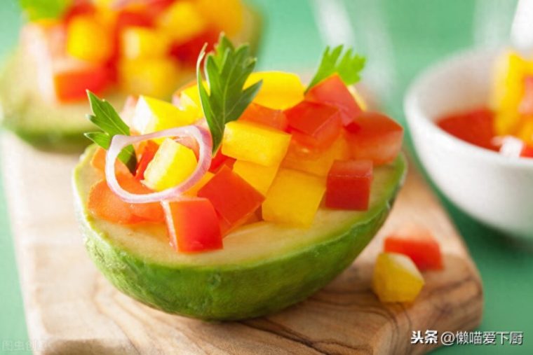 牛油果怎么看熟不熟（催熟牛油果的方法）