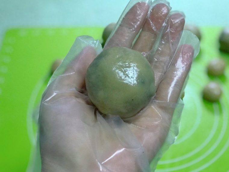 无糖黑芝麻月饼的做法（配方及教程）