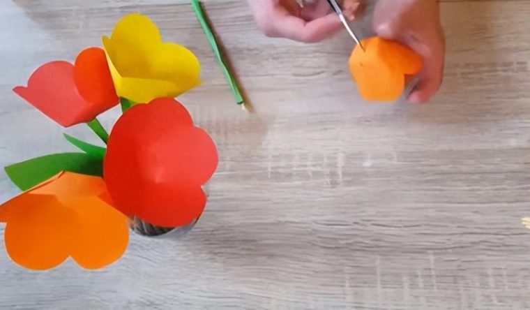 幼儿手工纸花的做法（简单步骤怎么做漂亮）